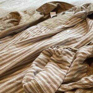 NWT American Eagle Linen Button Down